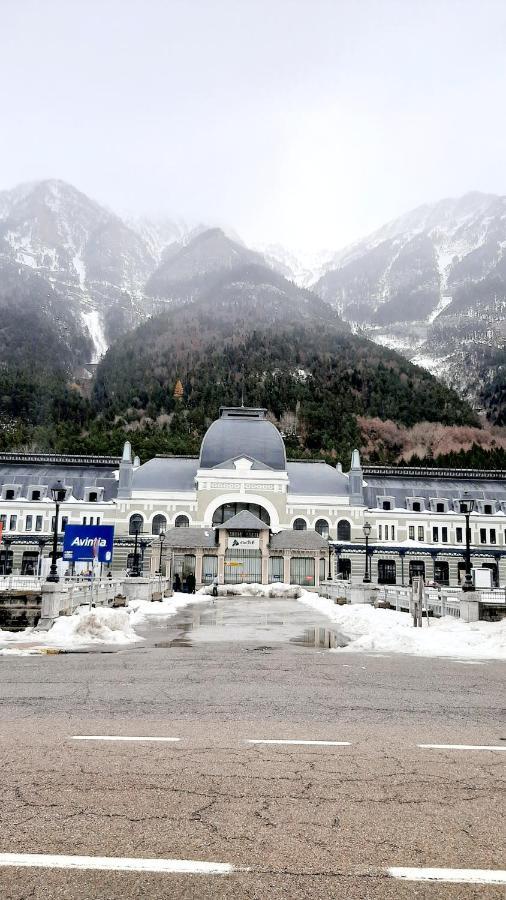 Apartamento Canfranc Apartment *
